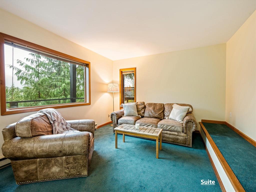 2318 Cayley Close