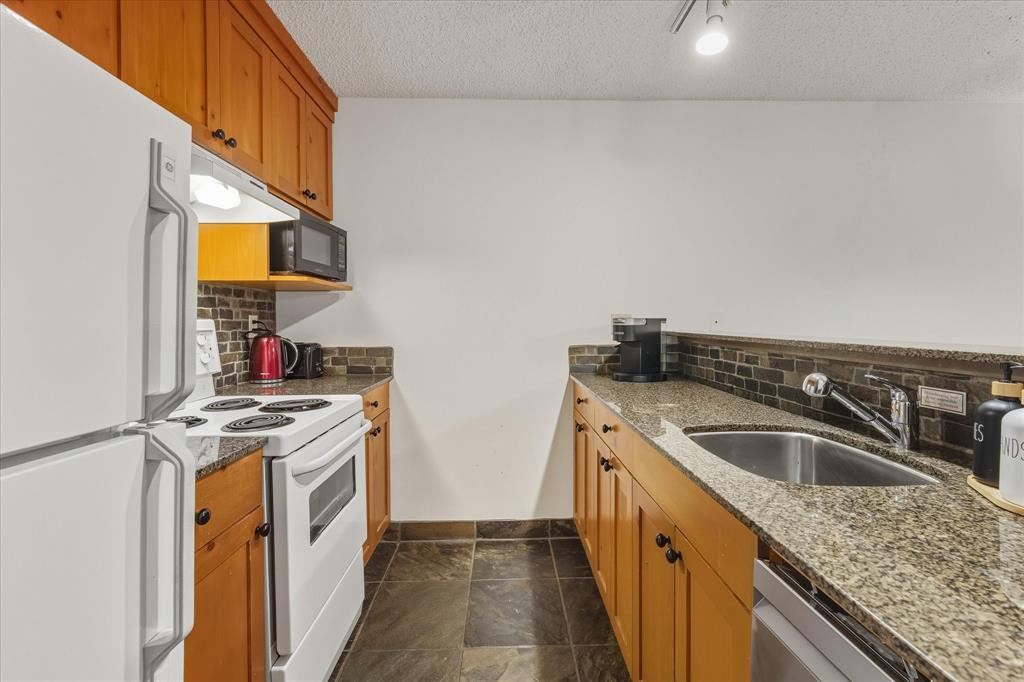 #423 – 4200 Whistler Way