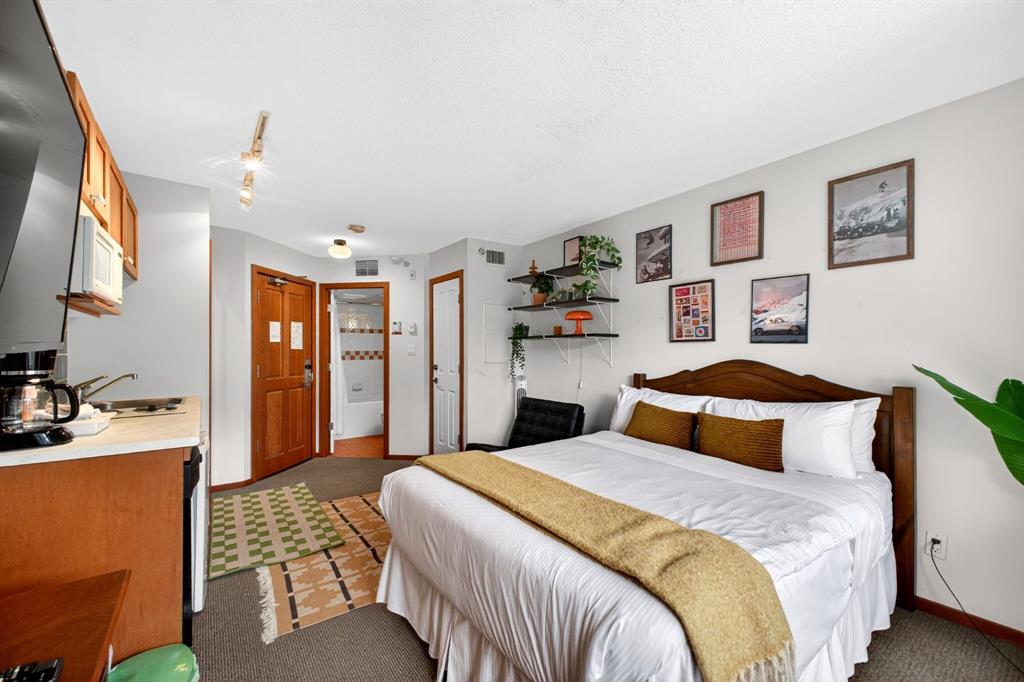 #408 – 4315 Northlands Boulevard