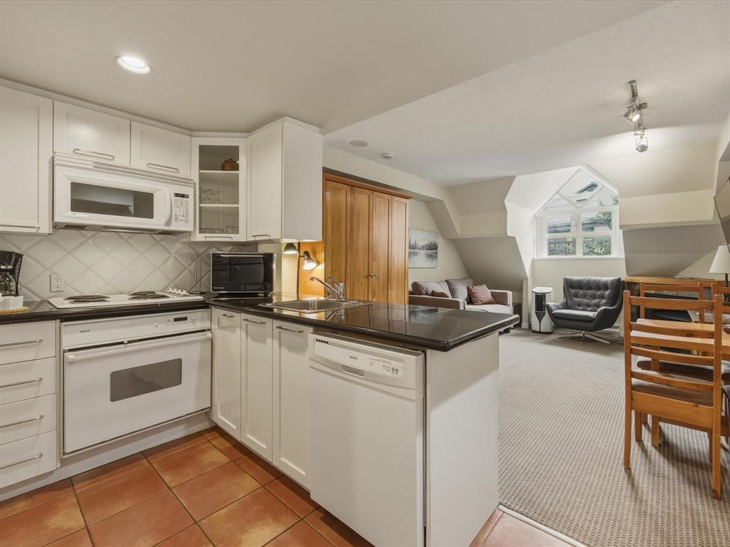 #4404 – 4295 Blackcomb Way