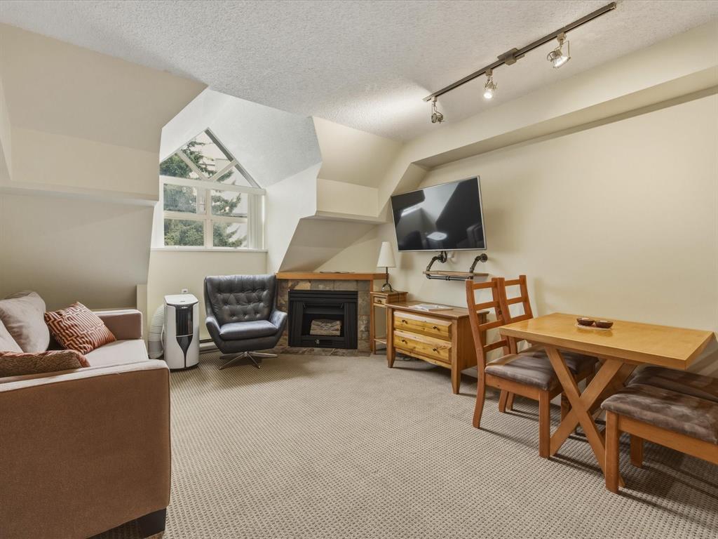 #4404 – 4295 Blackcomb Way
