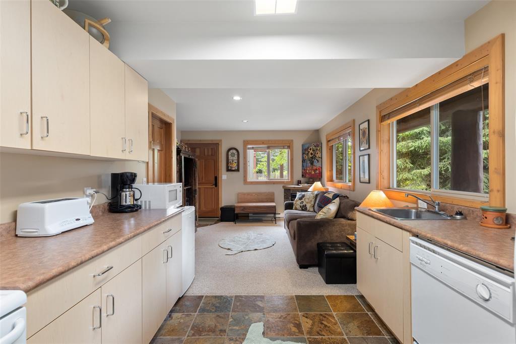 7270 Spruce Grove Circle