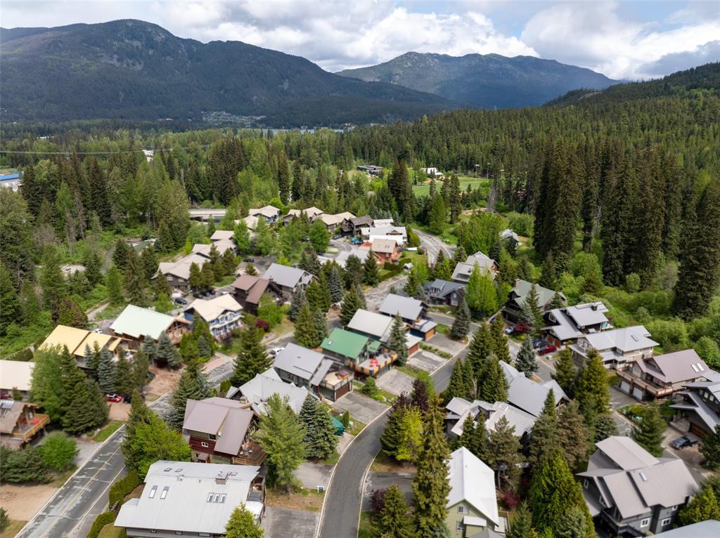 7270 Spruce Grove Circle