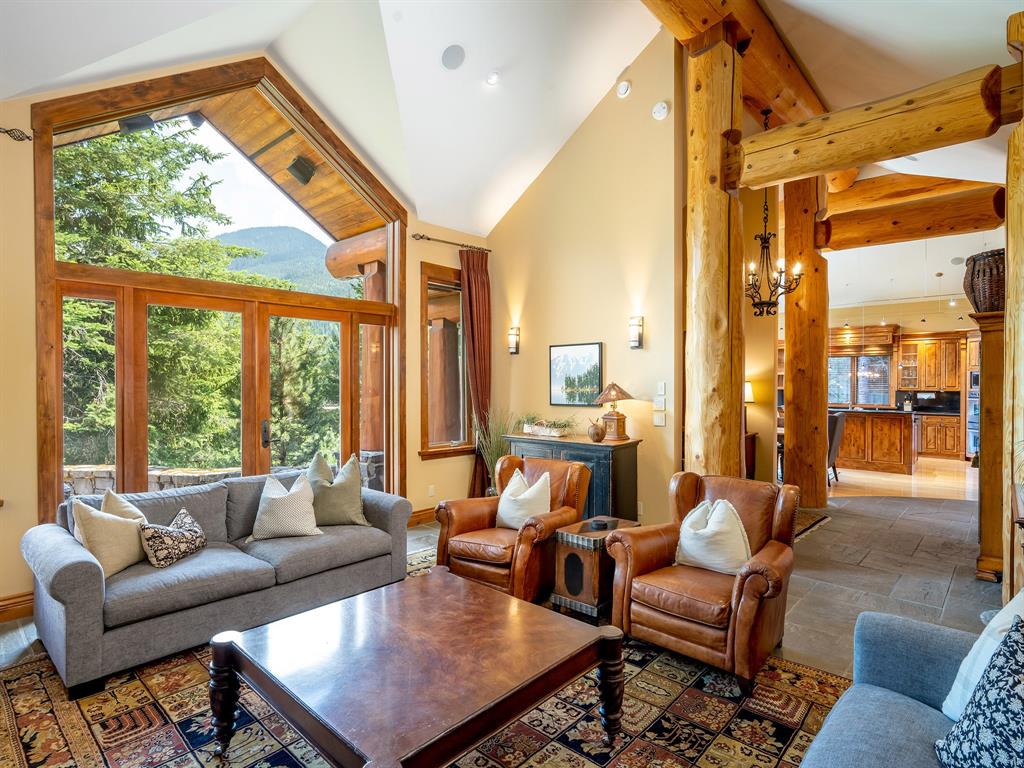3220 Peak Drive