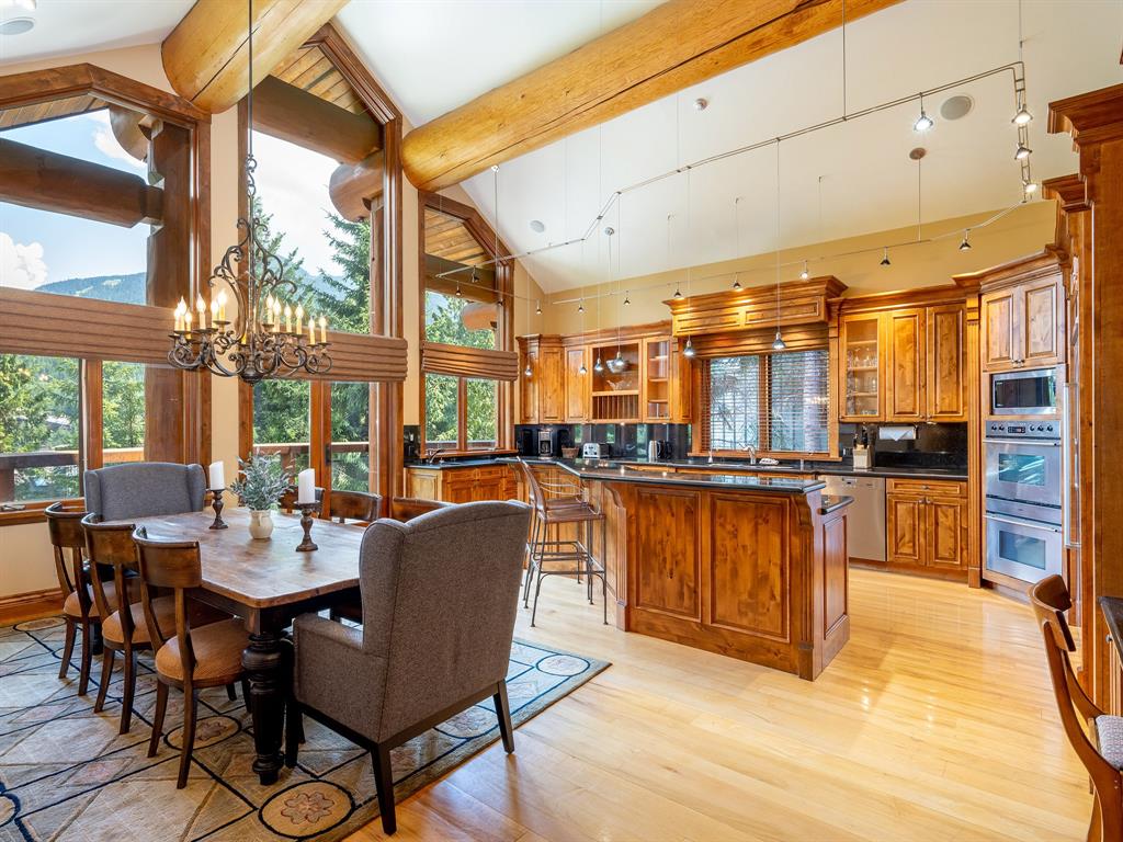 3220 Peak Drive