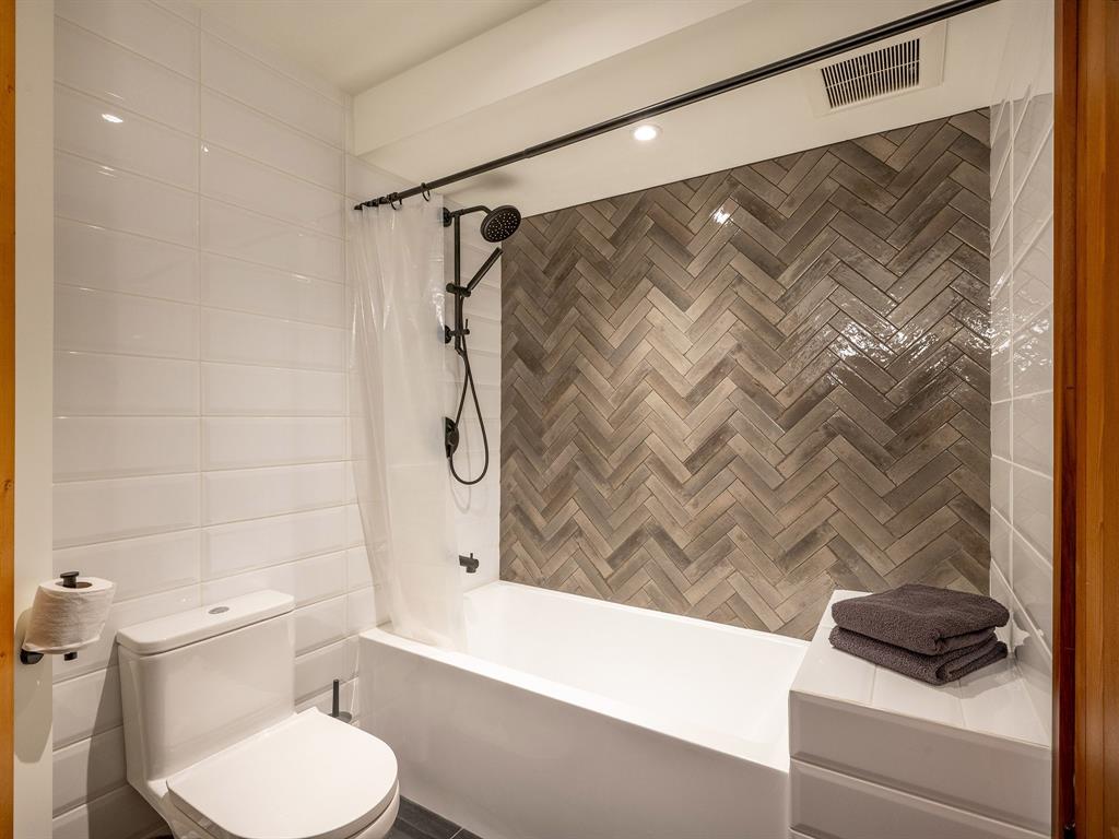 #23 – 6127 Eagle Ridge Crescent