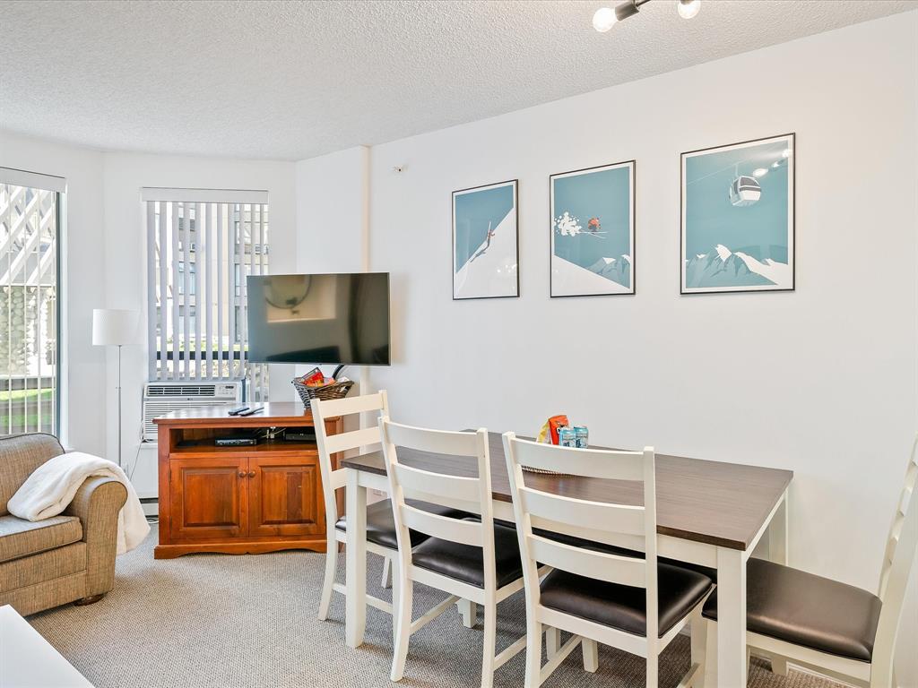 #220 – 4809 Spearhead Drive