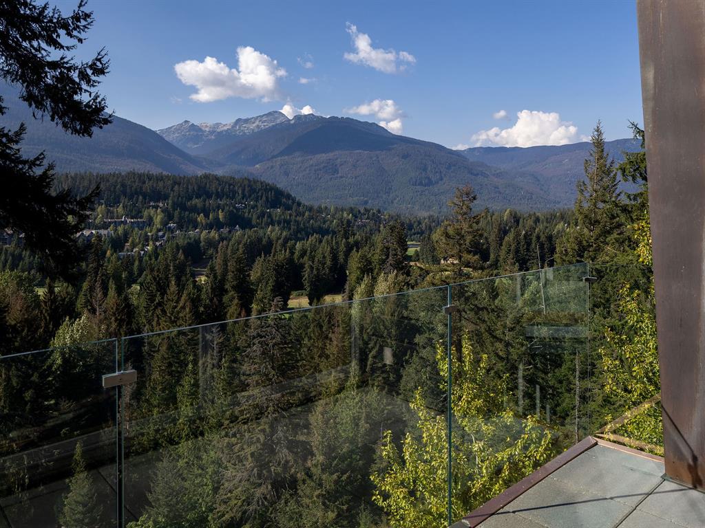 3855 Sunridge Court