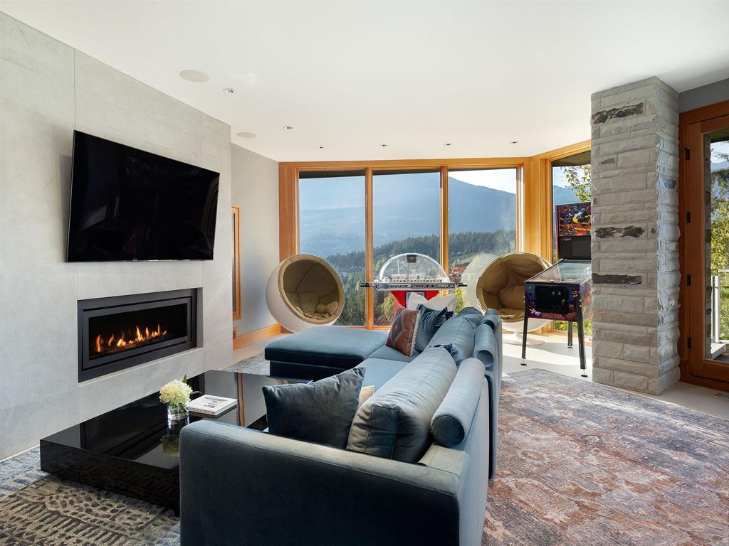 3855 Sunridge Court