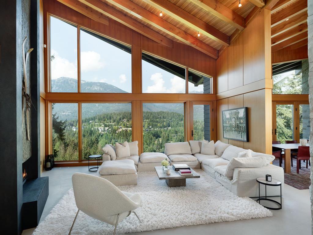 3855 Sunridge Court