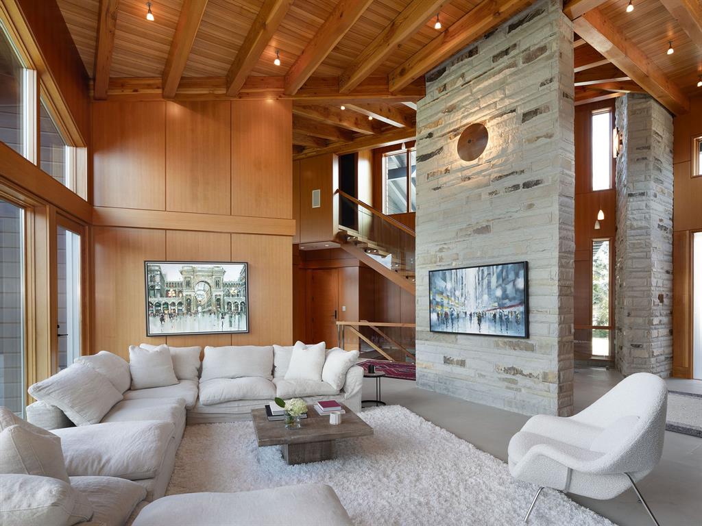 3855 Sunridge Court