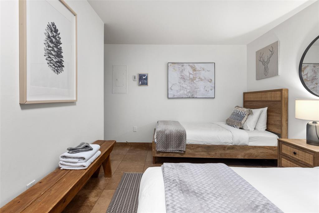 #10 – 4636 Blackcomb Way