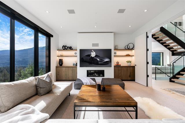 3824 Sunridge Drive