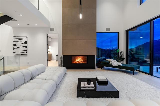 3824 Sunridge Drive
