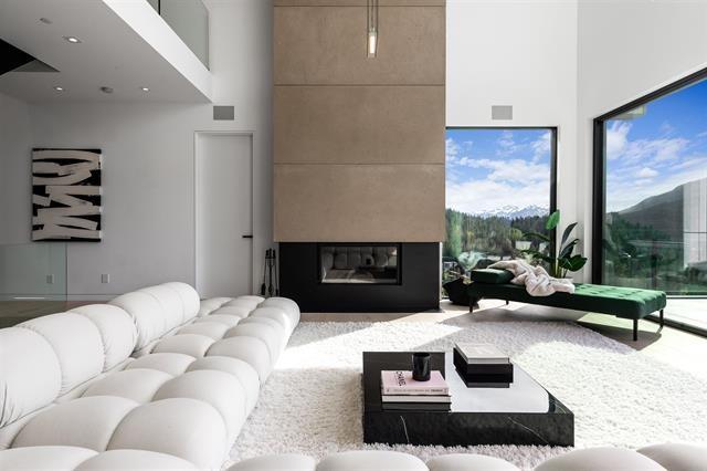 3824 Sunridge Drive