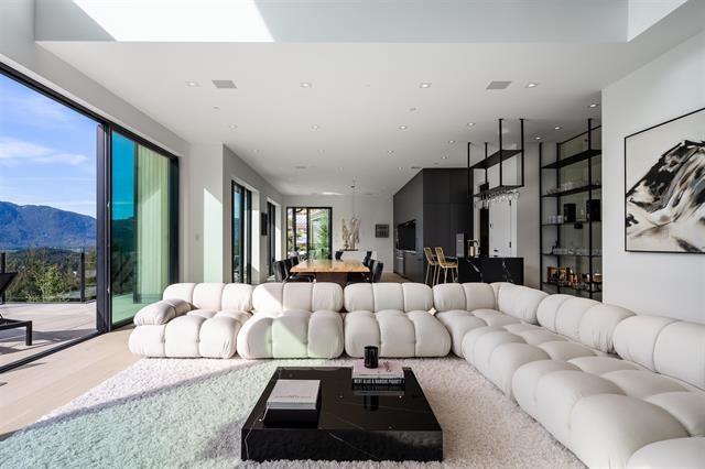 3824 Sunridge Drive
