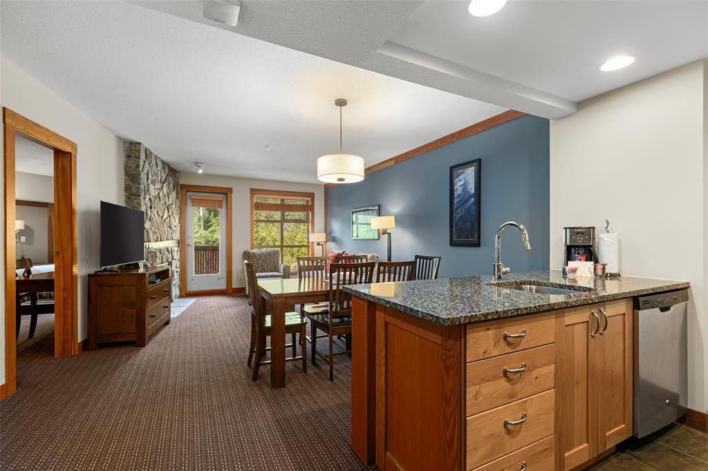 #534C – 2036 London Lane