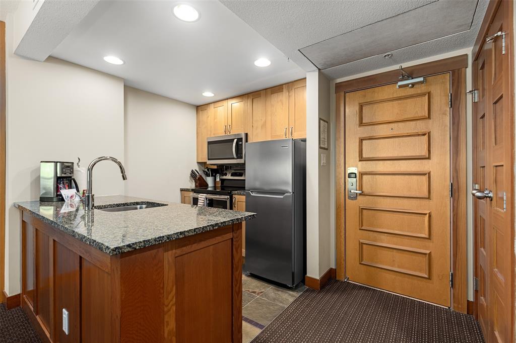 #534C – 2036 London Lane