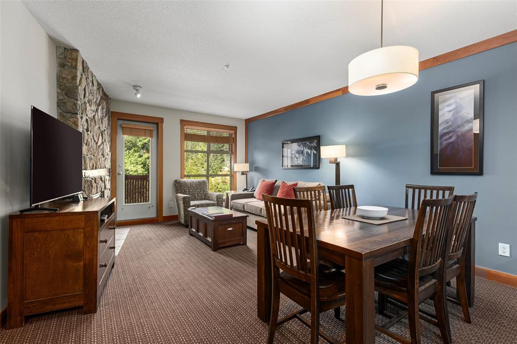#534C – 2036 London Lane
