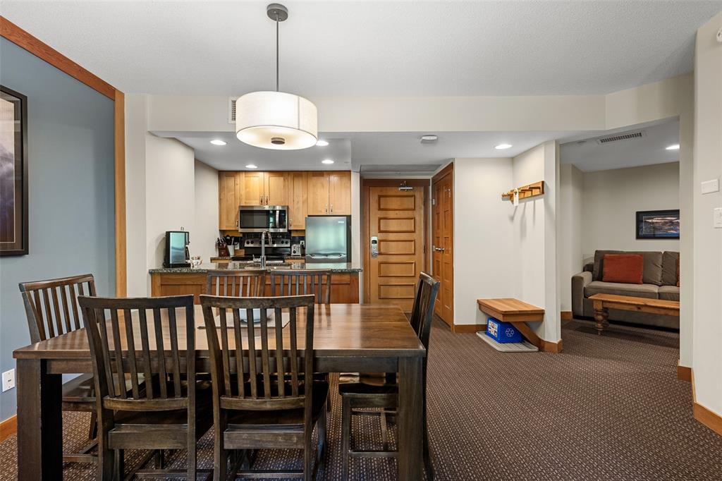 #534C – 2036 London Lane