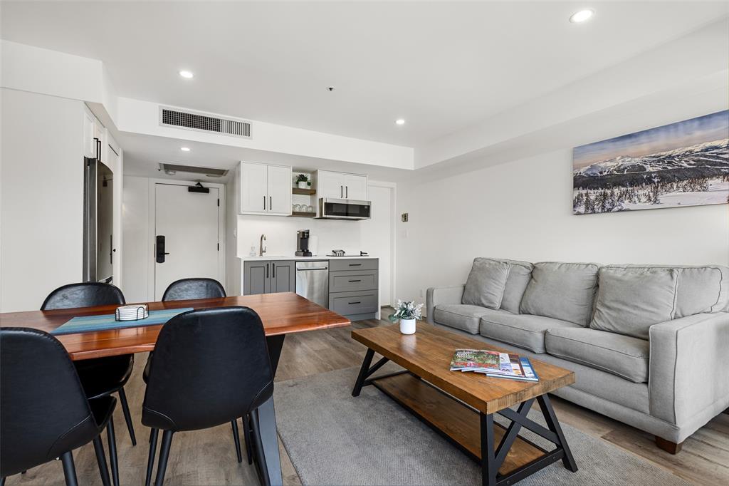 #310 – 4557 Blackcomb Way