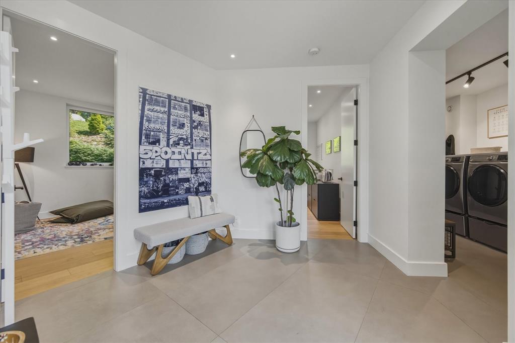 1704 Sugarloaf Place