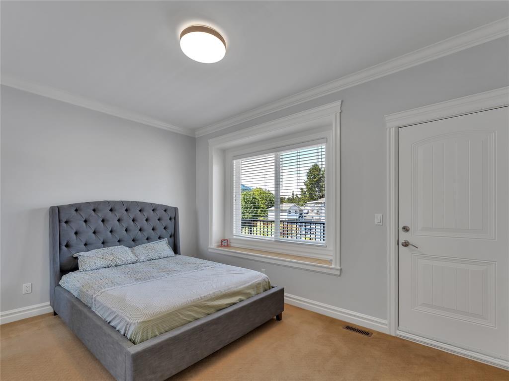 1809 Mamquam Road