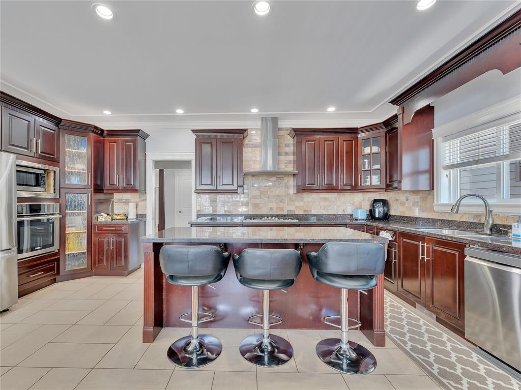 1809 Mamquam Road