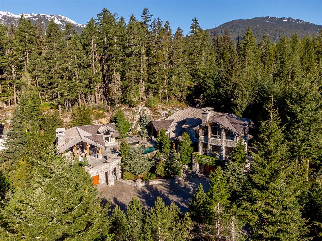 #7473 – 7469 Treetop Lane