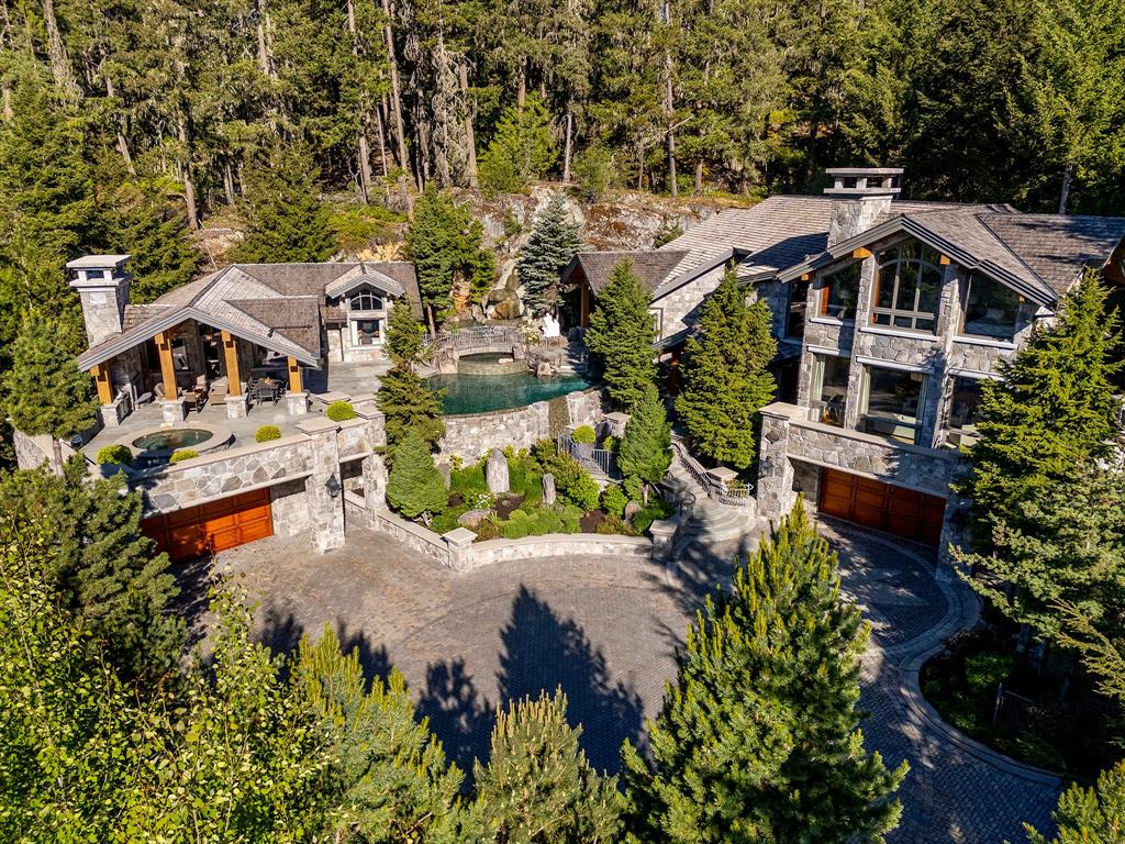 #7473 – 7469 Treetop Lane