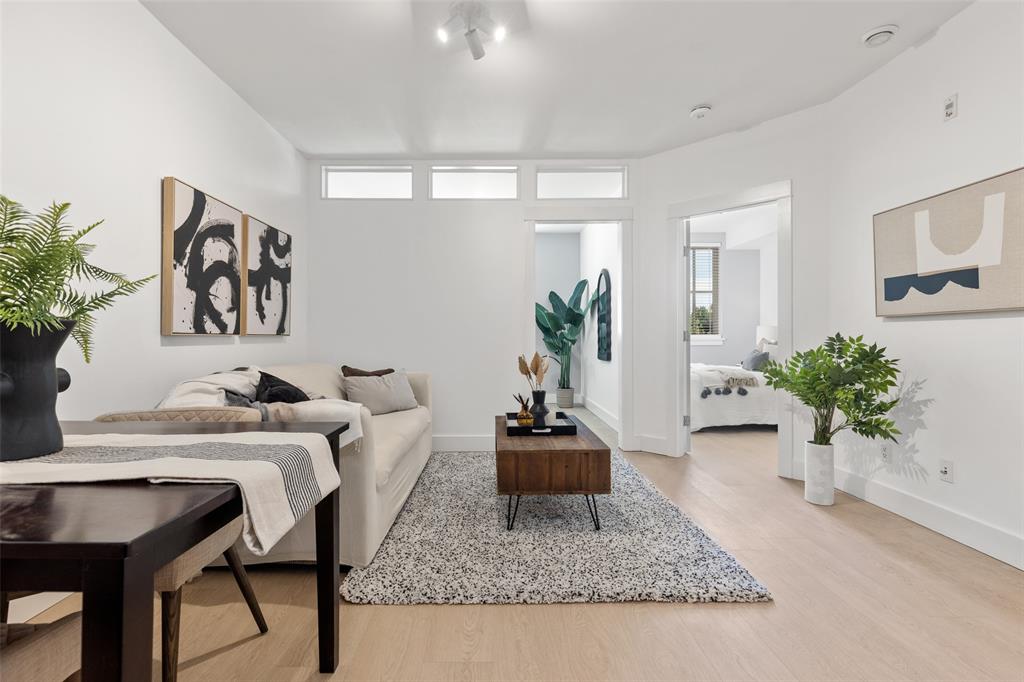 #302 – 7330 Arbutus Street