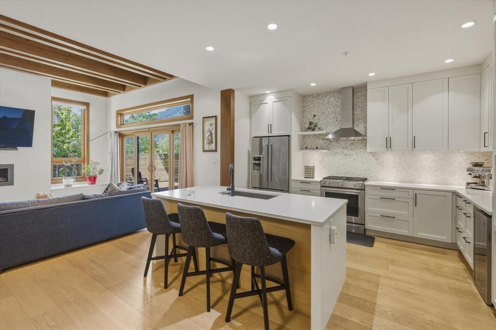 1205 Mount Fee Road