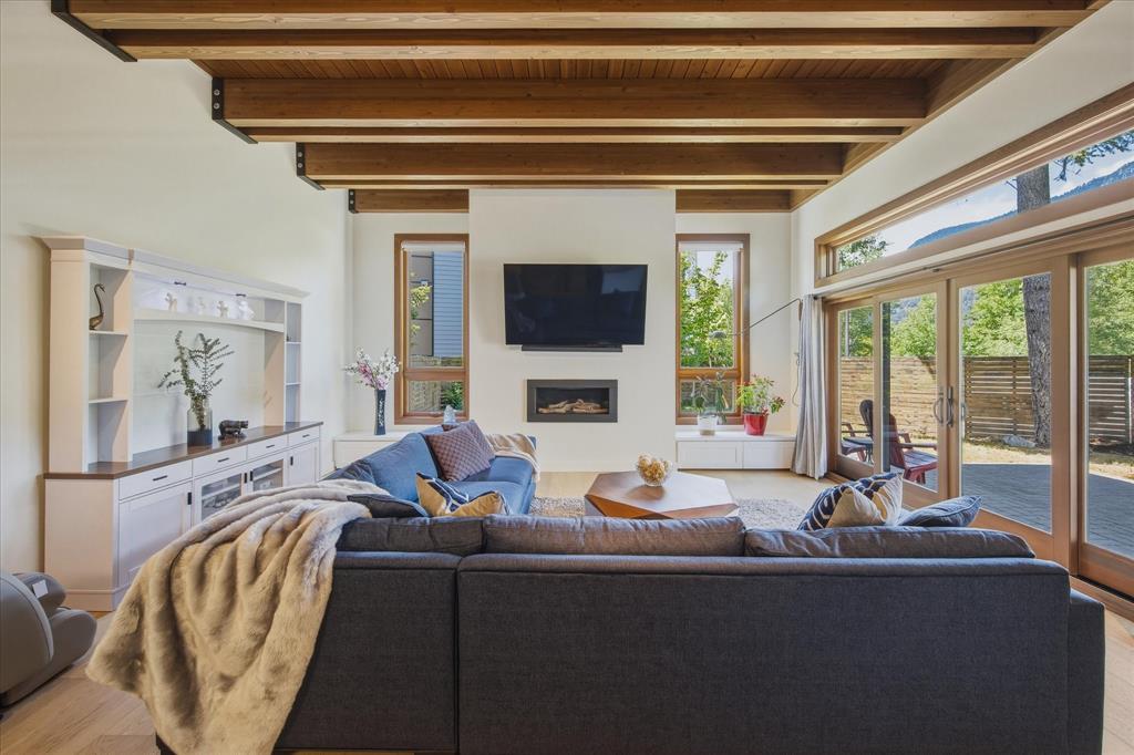 1205 Mount Fee Road