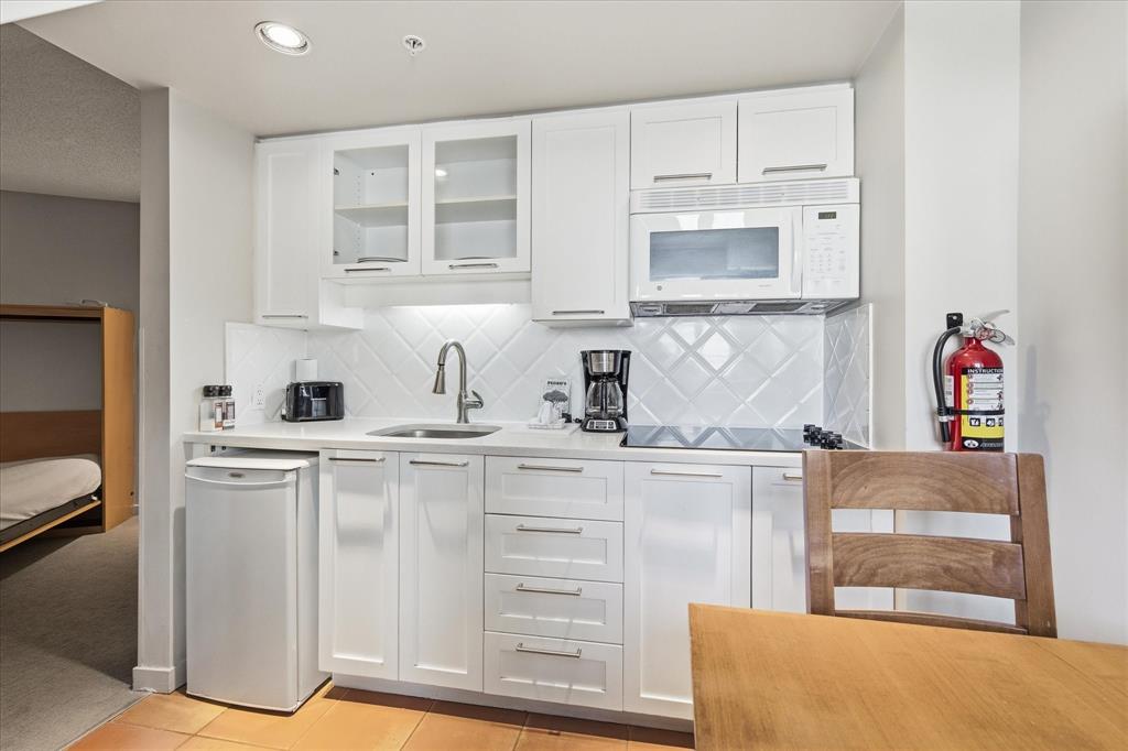 #528 – 4295 Blackcomb Way
