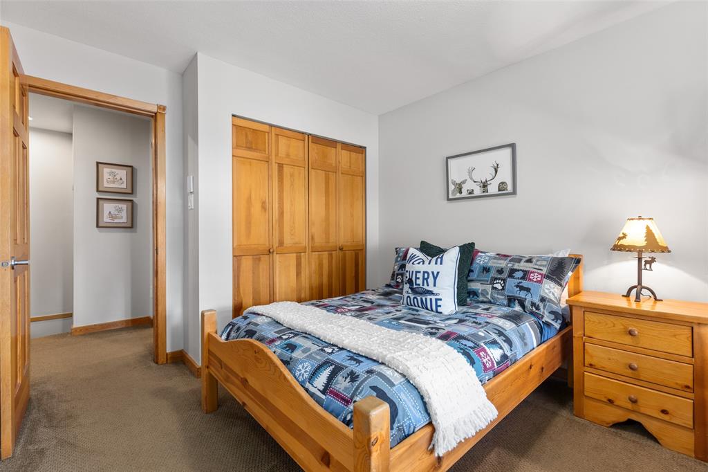 #40 – 4737 Spearhead Drive
