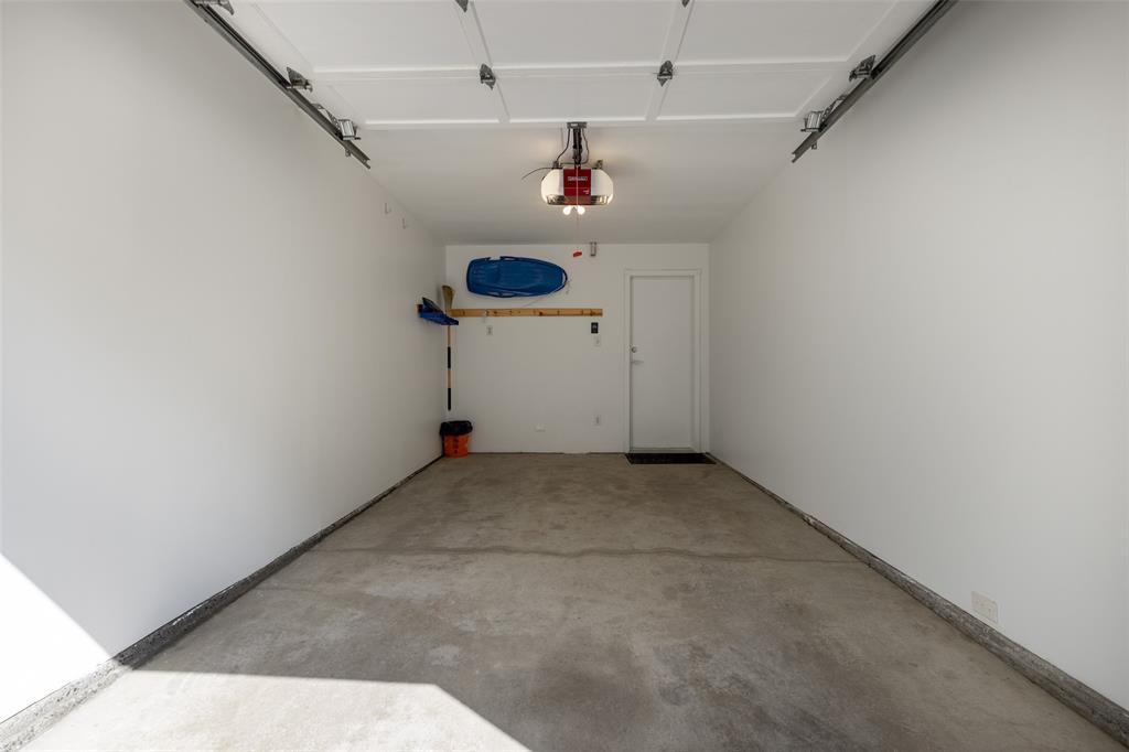 #40 – 4737 Spearhead Drive