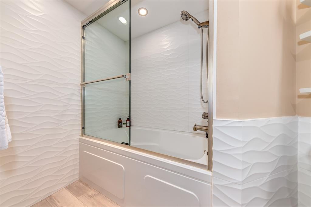 #404 – 4809 Spearhead Drive