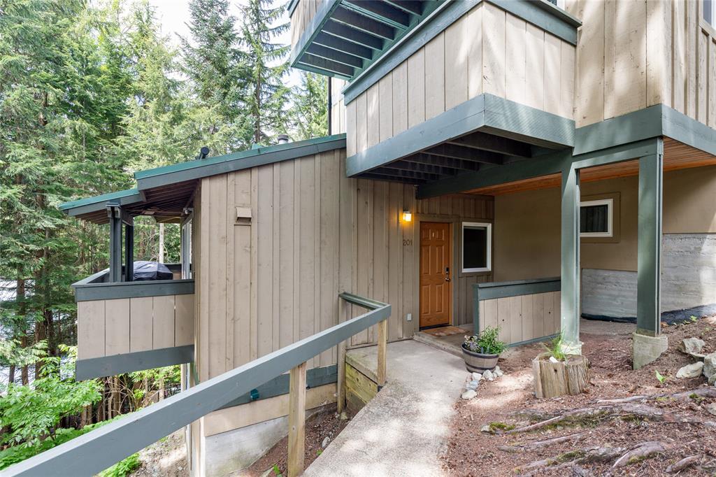 #201 – 2101 Castle Drive