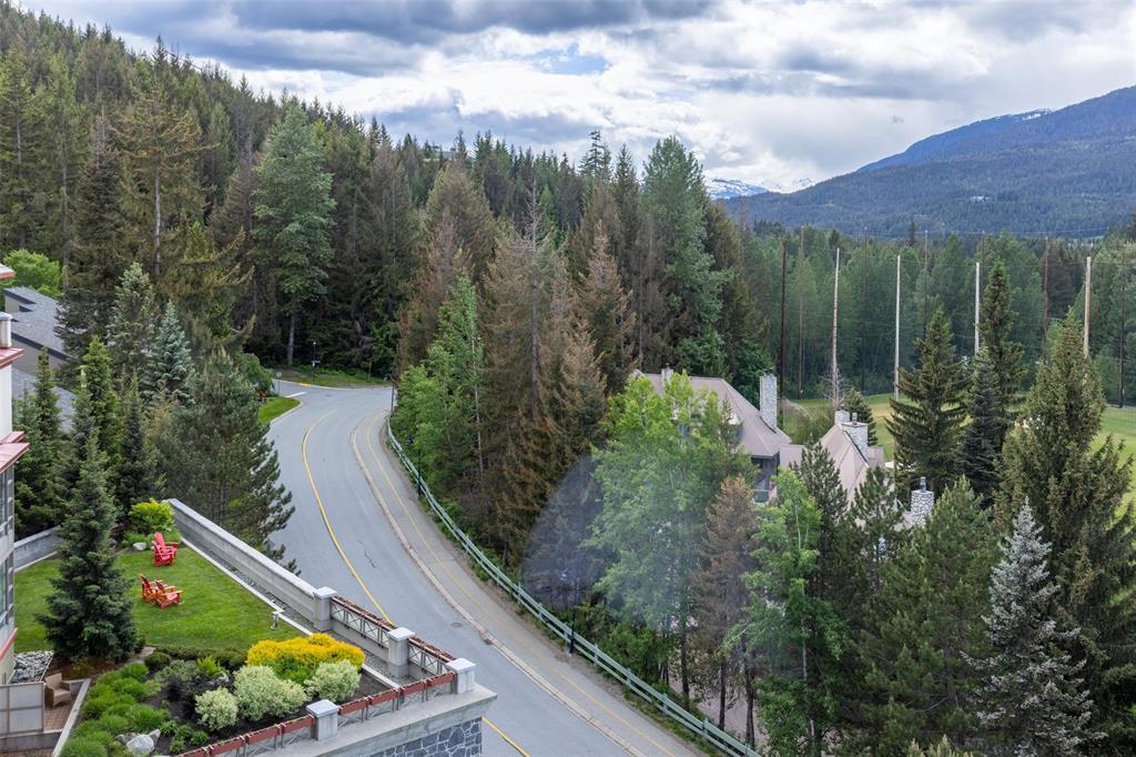 #858 – 4090 Whistler Way
