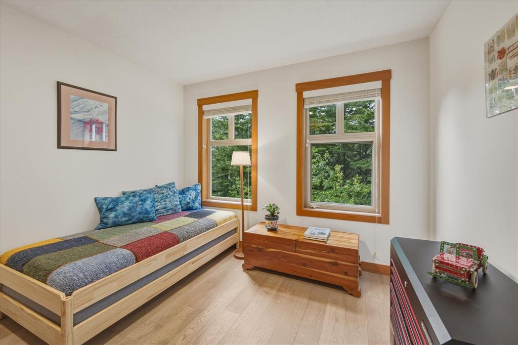 #325 – 4660 Blackcomb Way