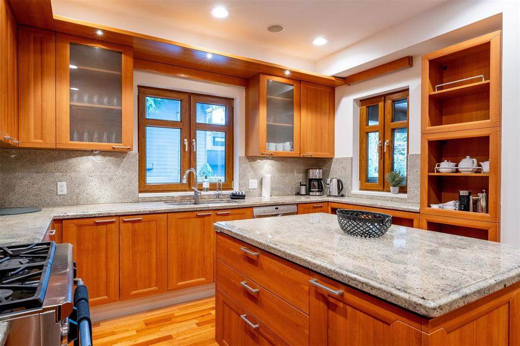 3012 Alpine Crescent