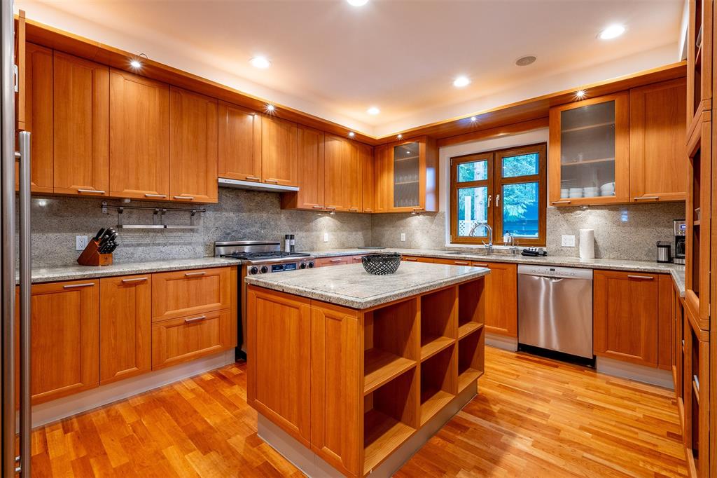 3012 Alpine Crescent
