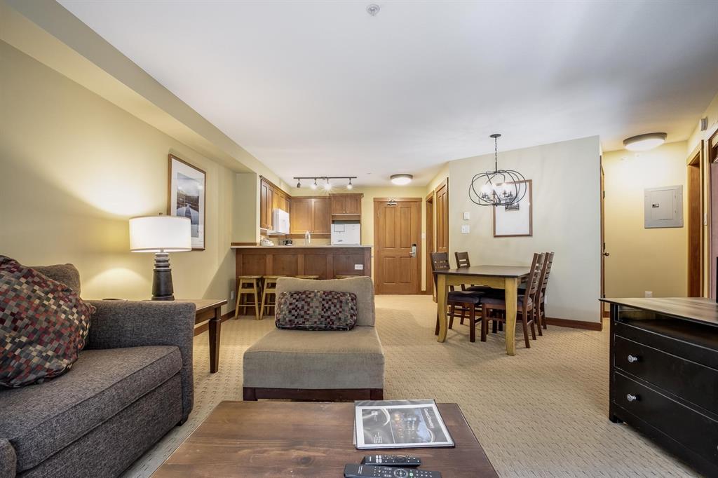#214G1 – 4653 Blackcomb Way