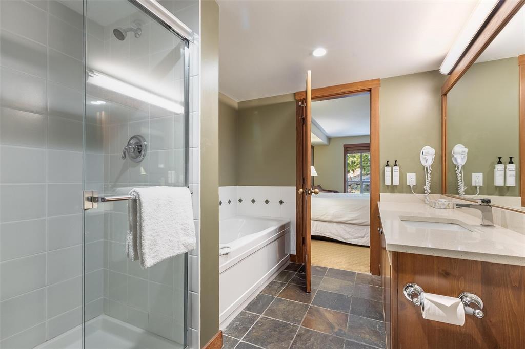 #214G1 – 4653 Blackcomb Way