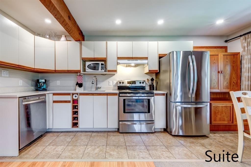 8512 Drifter Way