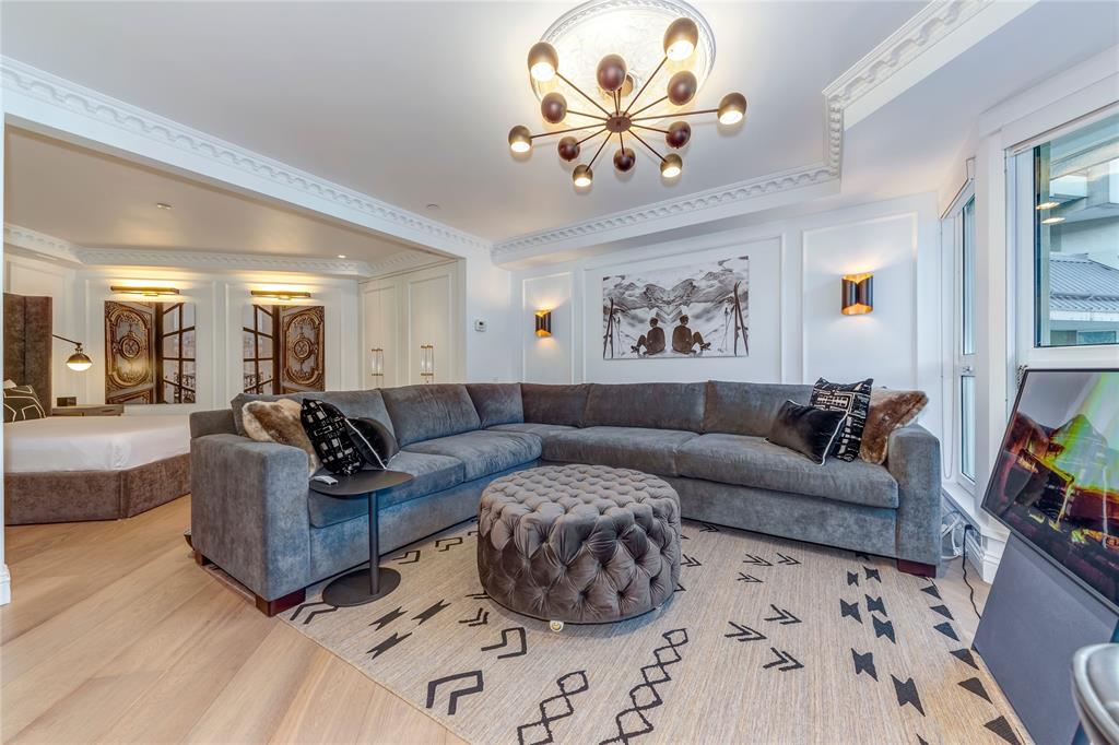 #401 – 4557 Blackcomb Way