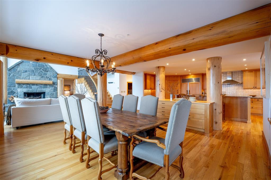 3826 Sunridge Drive