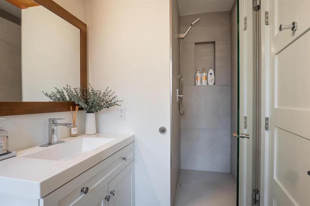#205 – 6117 Eagle Drive