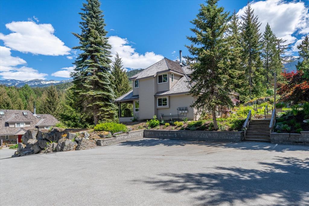 #4 – 2100 Eva Lake Road