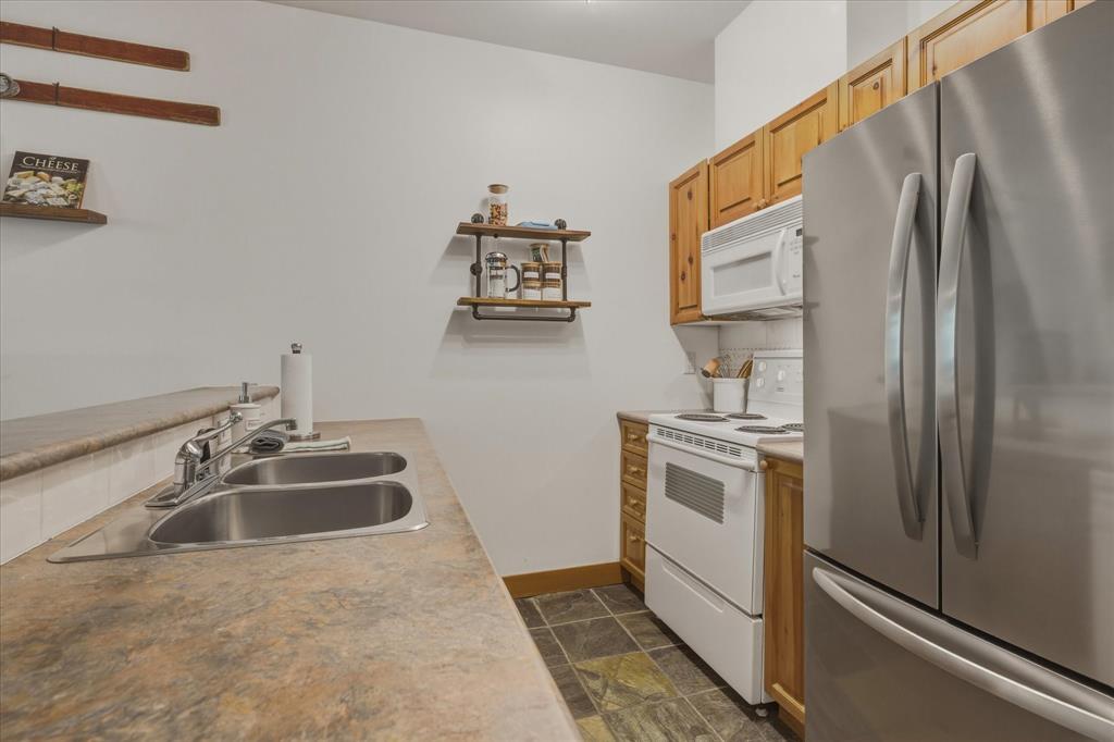#308 – 4405 Blackcomb Way